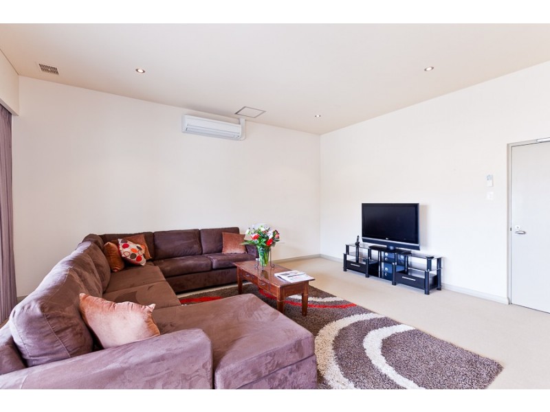 10/74 Cantonment Street, Fremantle WA 6160