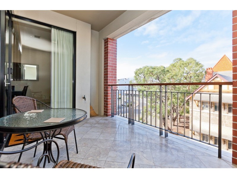 10/74 Cantonment Street, Fremantle WA 6160