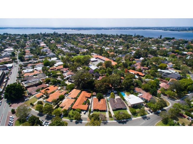 14 and 14A Genesta Crescent, Dalkeith WA 6009