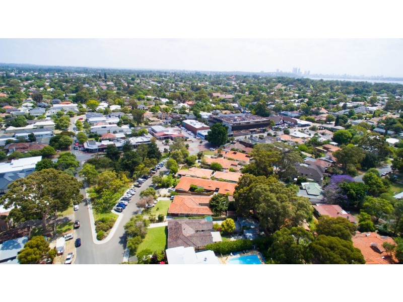 14 and 14A Genesta Crescent, Dalkeith WA 6009