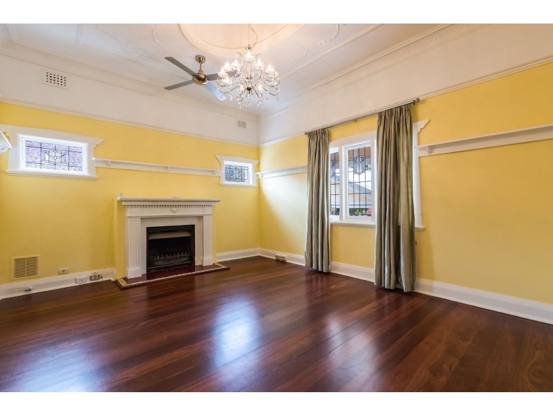 31 Waroonga Road, Nedlands WA 6009