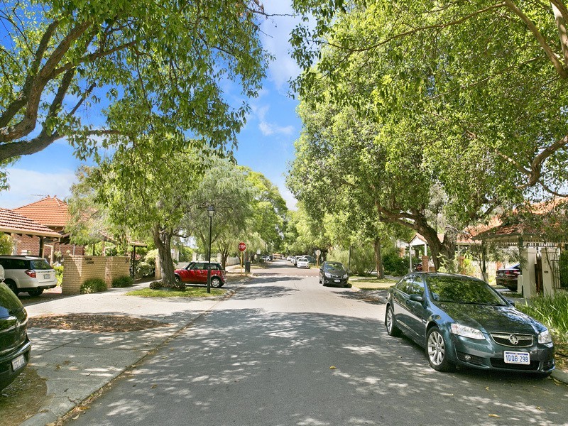 1/20 Tareena Street, Nedlands WA 6009