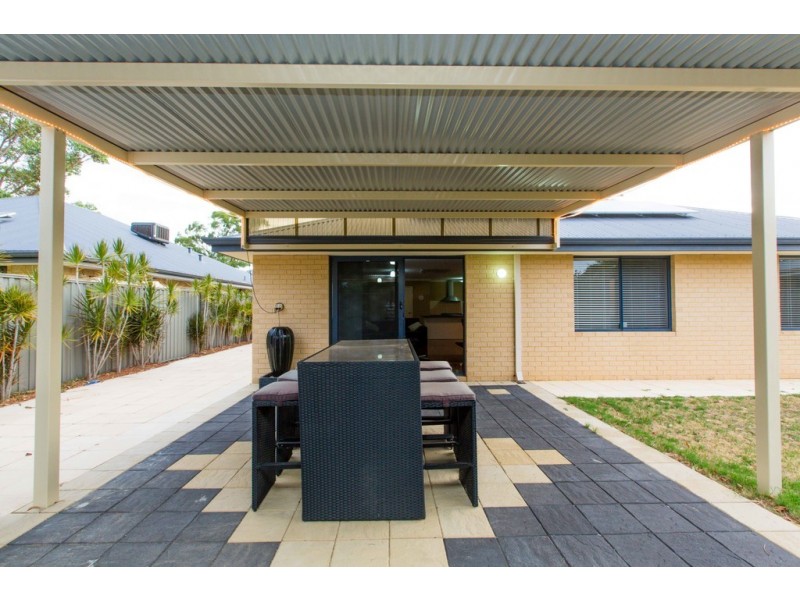 44 Colesbrook Drive, Byford WA 6122