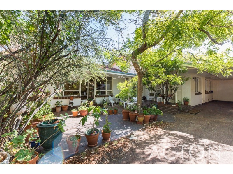 1 Robert Street, Dalkeith WA 6009