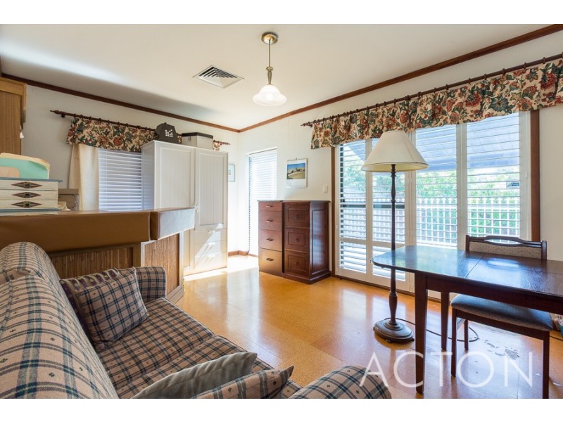 1 Robert Street, Dalkeith WA 6009