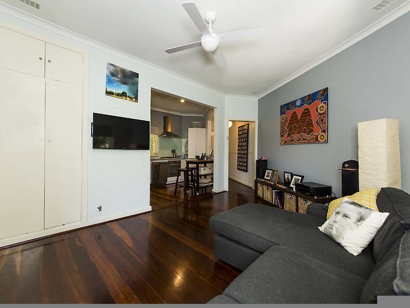 8/451 Stirling Highway, Cottesloe WA 6011