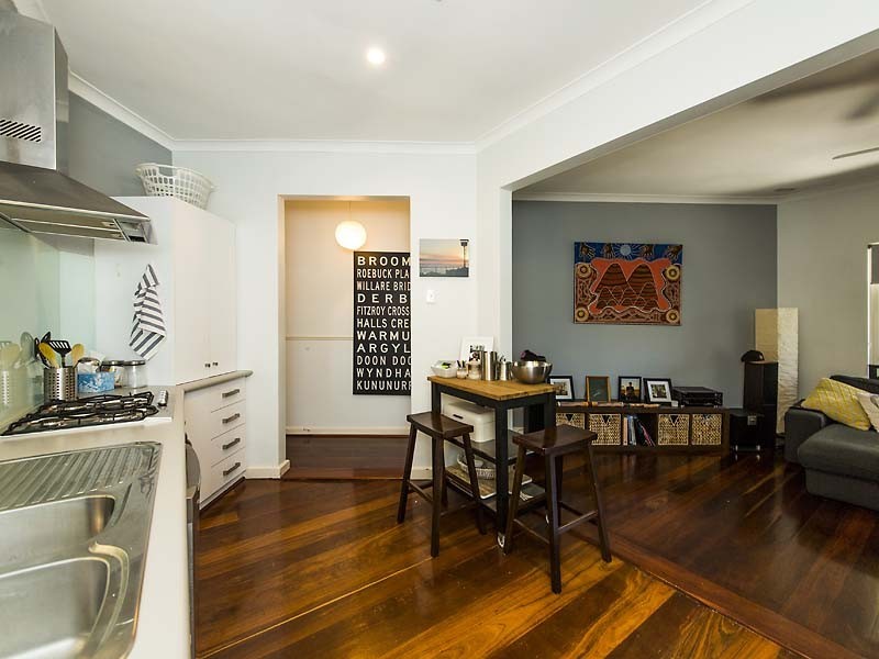 8/451 Stirling Highway, Cottesloe WA 6011