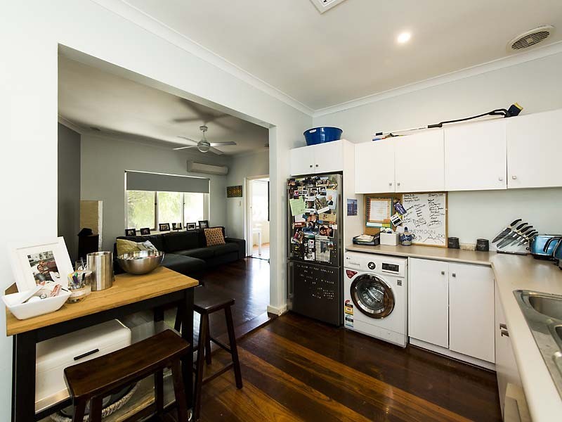 8/451 Stirling Highway, Cottesloe WA 6011