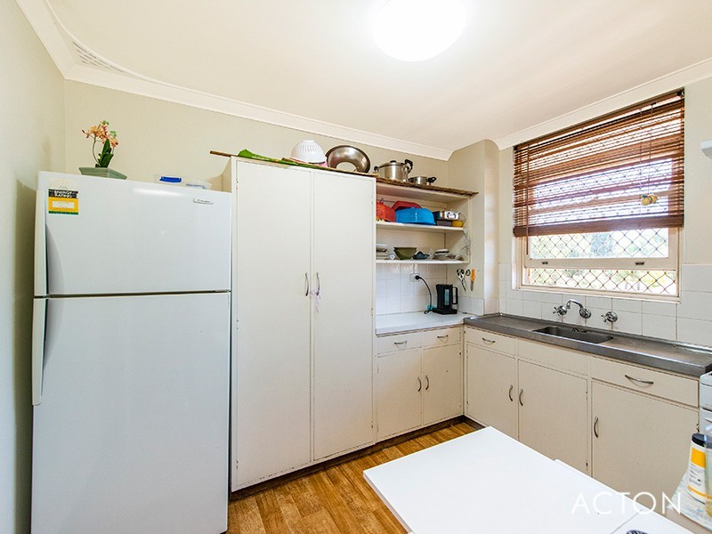 8/28 The Avenue, Crawley WA 6009