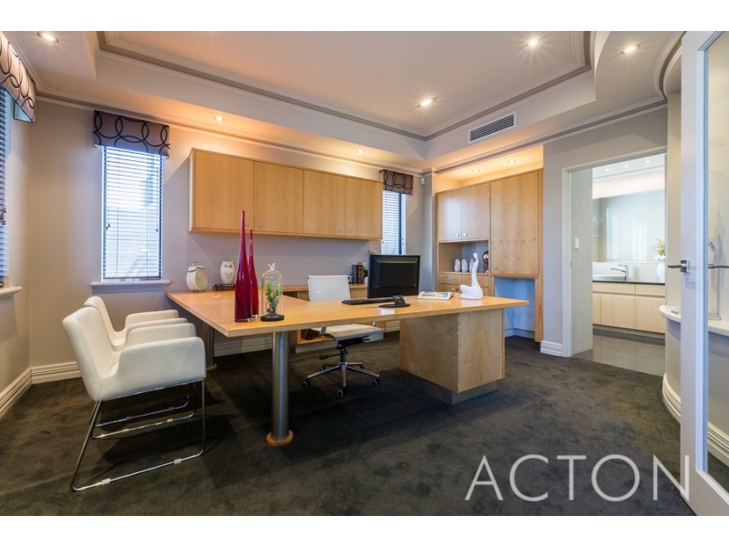 6 Parish Lane, Churchlands WA 6018