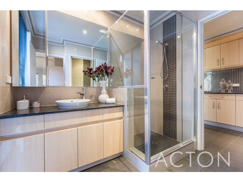 6 Parish Lane, Churchlands WA 6018