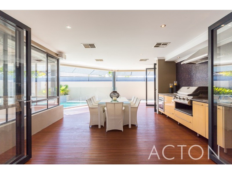 6 Parish Lane, Churchlands WA 6018