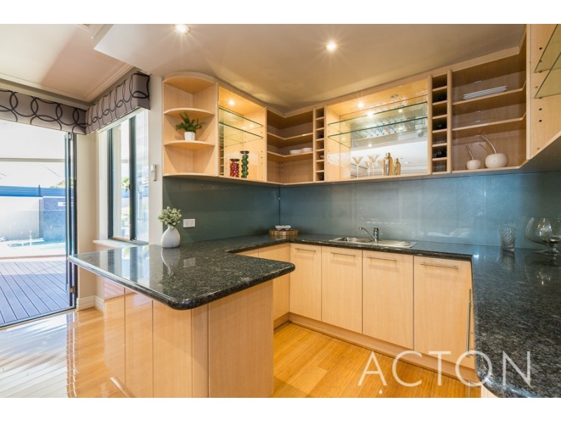 6 Parish Lane, Churchlands WA 6018