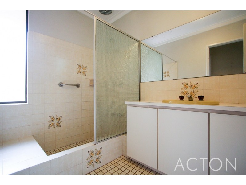 10/12 Mount Street, Claremont WA 6010