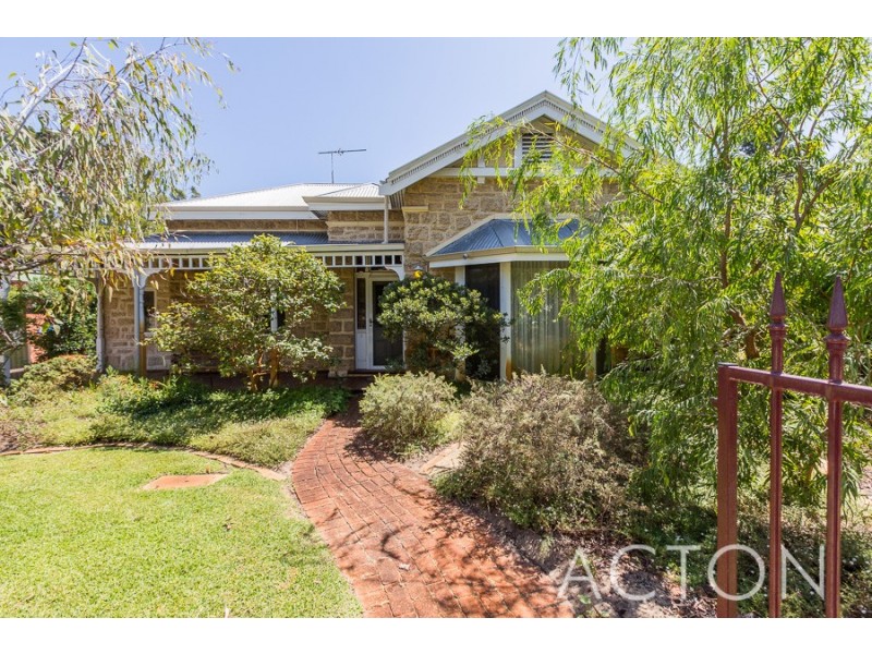 9 Fraser Street, Swanbourne WA 6010
