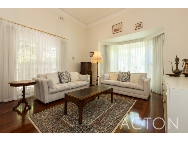 9 Fraser Street, Swanbourne WA 6010