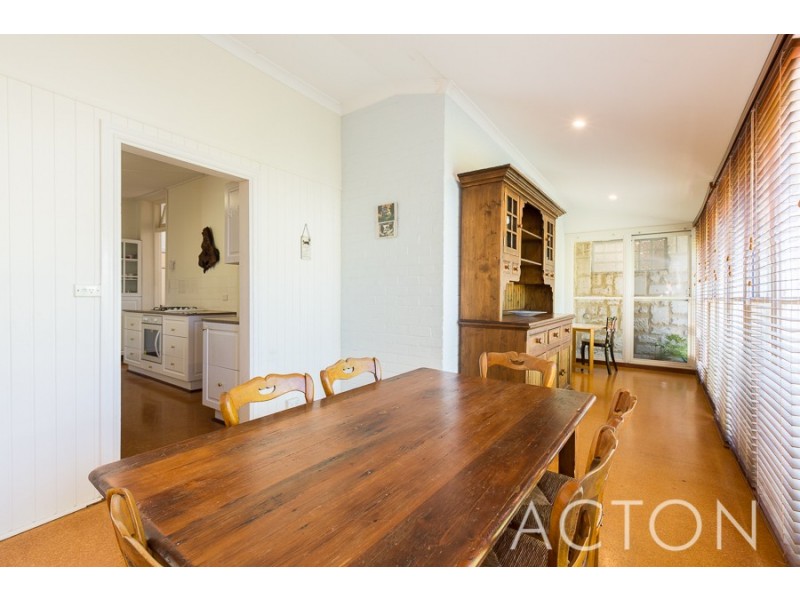 9 Fraser Street, Swanbourne WA 6010