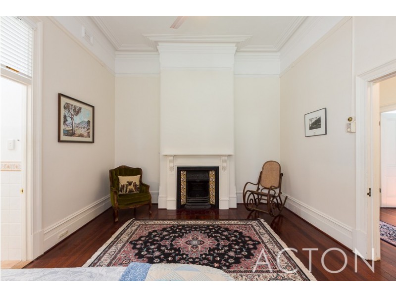 9 Fraser Street, Swanbourne WA 6010