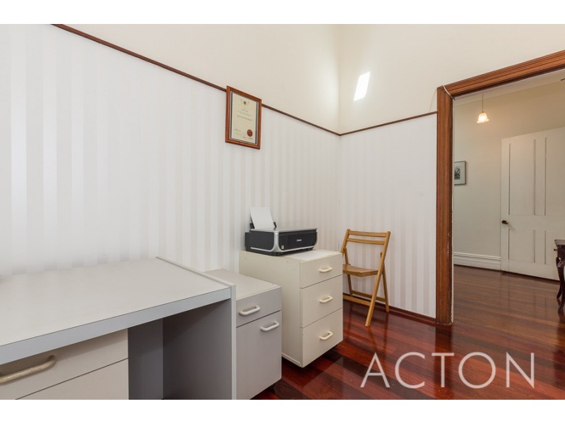 9 Fraser Street, Swanbourne WA 6010