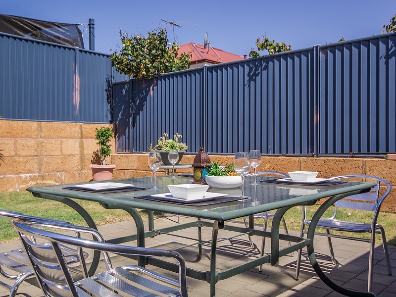 4 Peach Way, Byford WA 6122