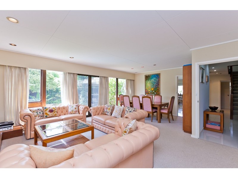 8 Robert Street, Dalkeith WA 6009