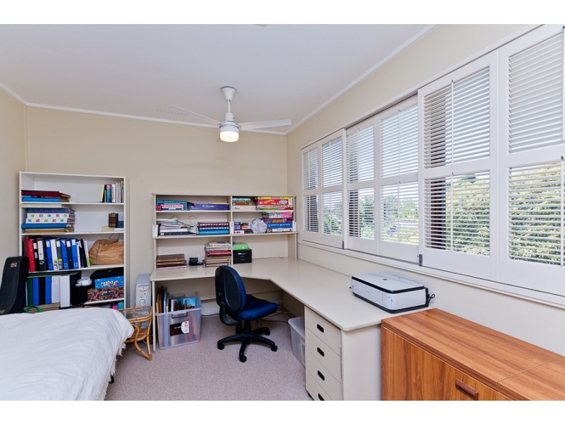 8 Robert Street, Dalkeith WA 6009