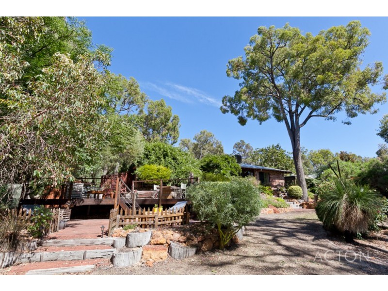 25 Manjiri Drive, Glen Forrest WA 6071