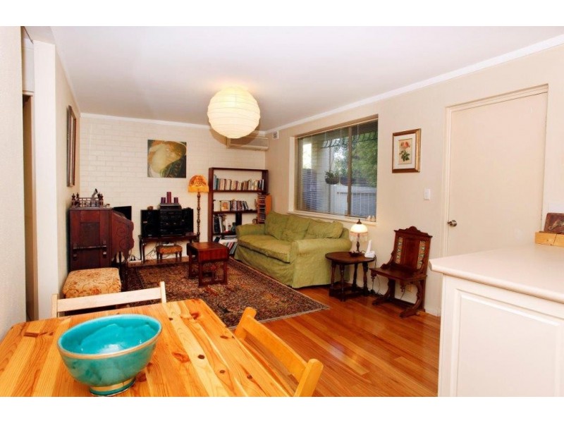 1/9 Freshwater Parade, Claremont WA 6010