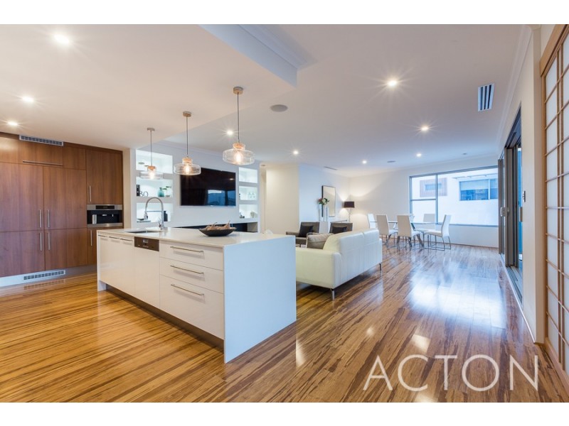 4/1 Javelin Lane, Floreat WA 6014