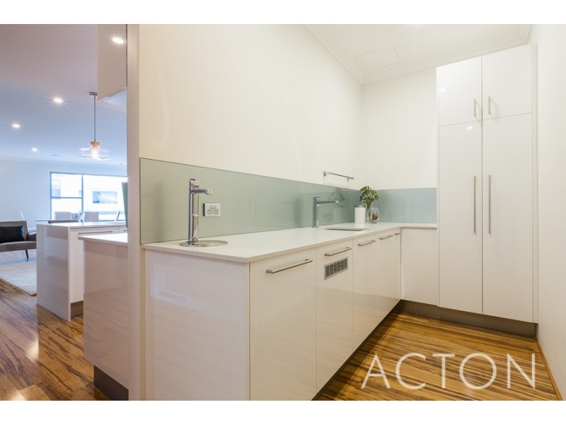 4/1 Javelin Lane, Floreat WA 6014