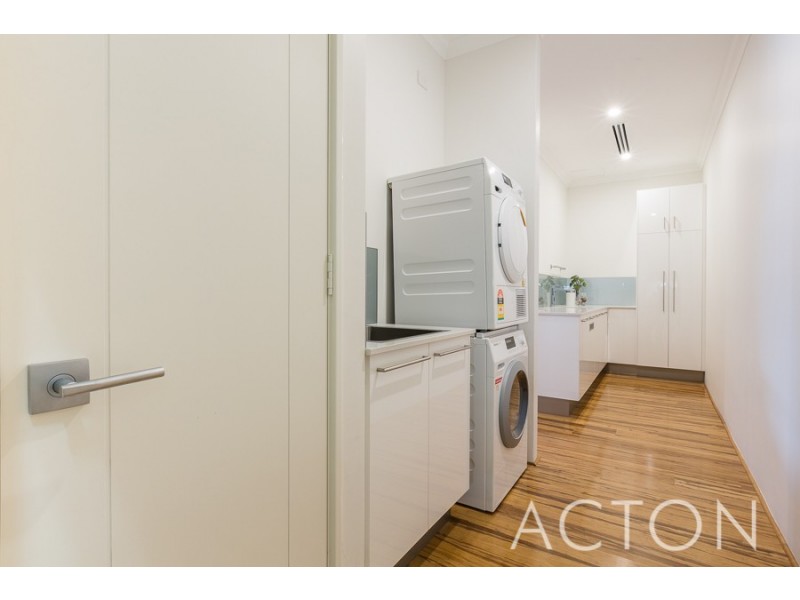 4/1 Javelin Lane, Floreat WA 6014