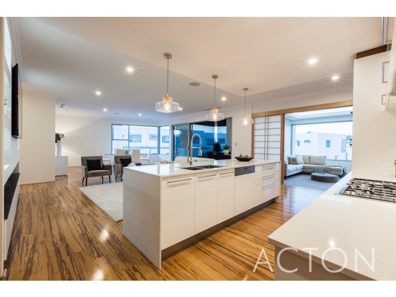 4/1 Javelin Lane, Floreat WA 6014