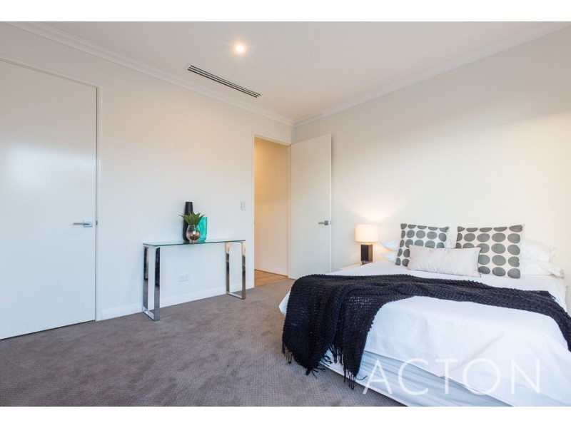 4/1 Javelin Lane, Floreat WA 6014