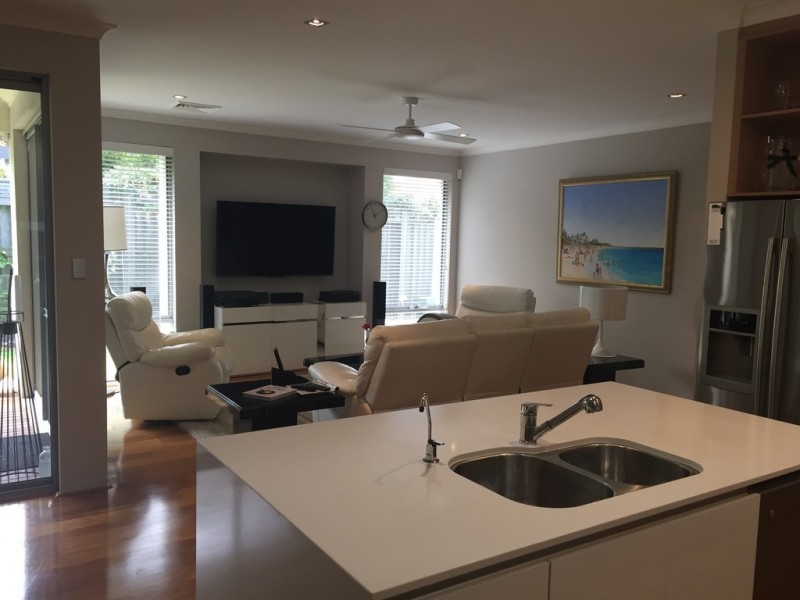 25A College Road, Claremont WA 6010