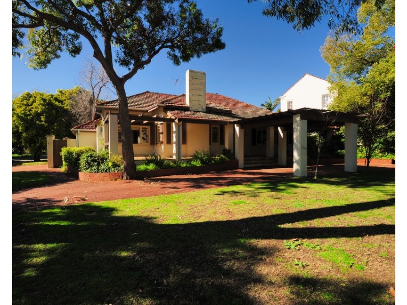 22 Genesta Crescent, Dalkeith WA 6009