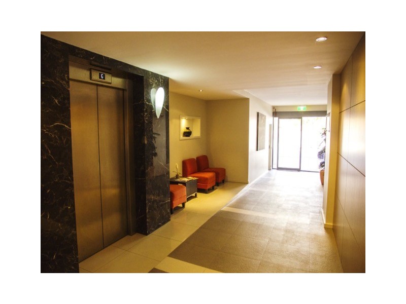 61/118 Adelaide Terrace, East Perth WA 6004