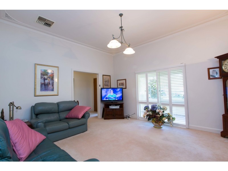 23 Waratah Avenue, Dalkeith WA 6009