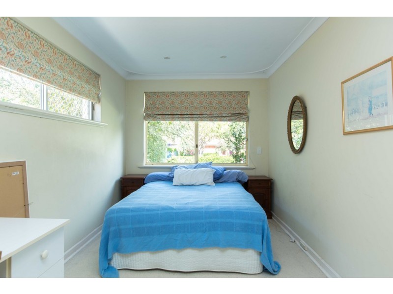 23 Waratah Avenue, Dalkeith WA 6009