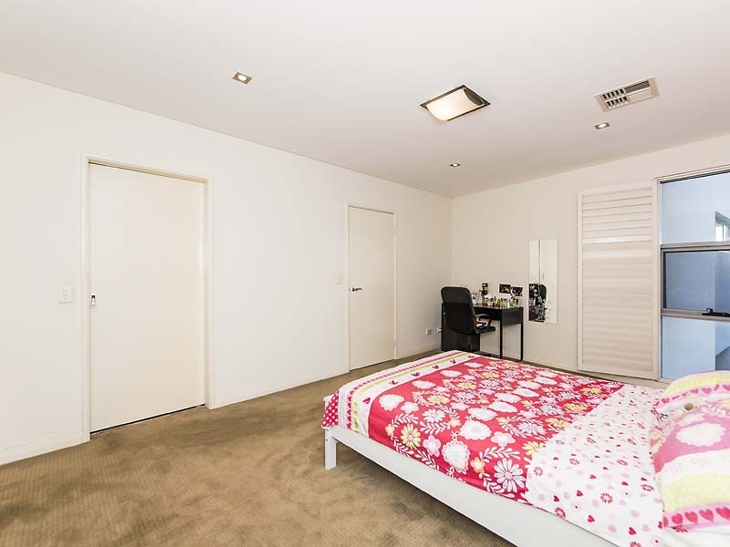 5/135 Loftus Street, Leederville WA 6007