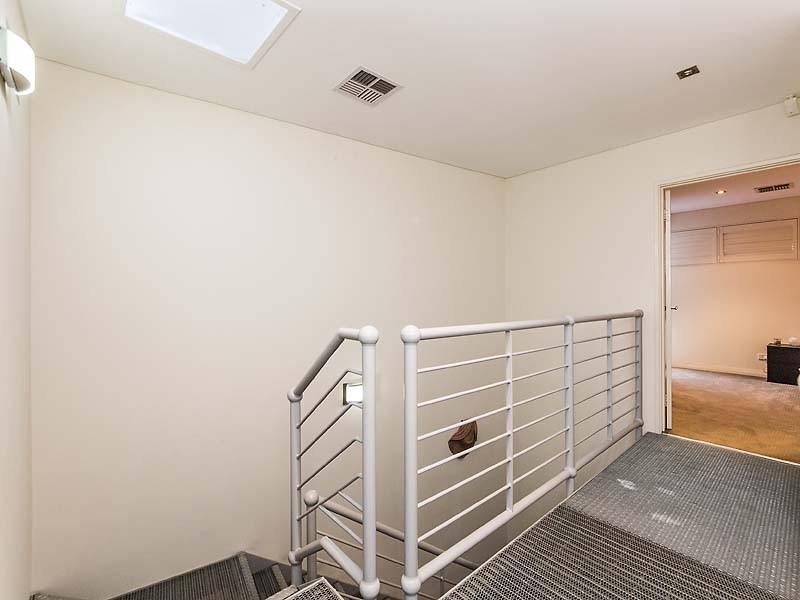 5/135 Loftus Street, Leederville WA 6007