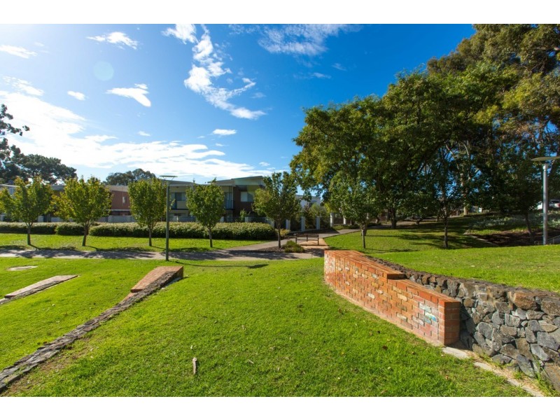 3 Lupin Hill Grove, Nedlands WA 6009
