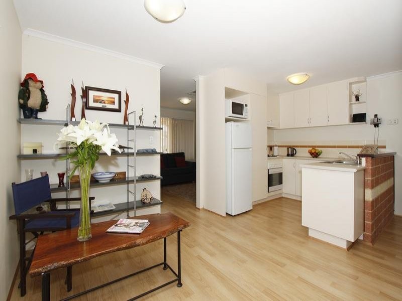 2/20 Wyong Road, Bentley WA 6102