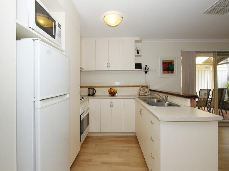 2/20 Wyong Road, Bentley WA 6102
