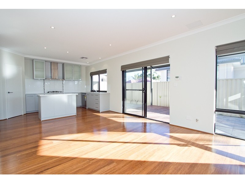 82 Graylands, Claremont WA 6010