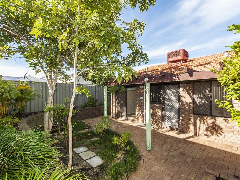 3/7 Park Street, Como WA 6152