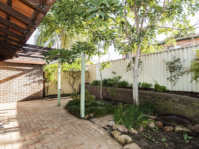 3/7 Park Street, Como WA 6152