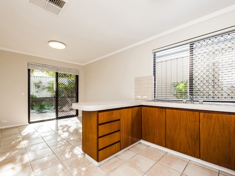 3/7 Park Street, Como WA 6152