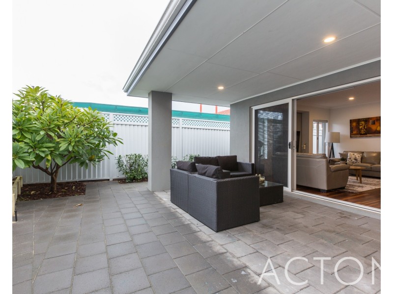 26 Constance Street, Yokine WA 6060