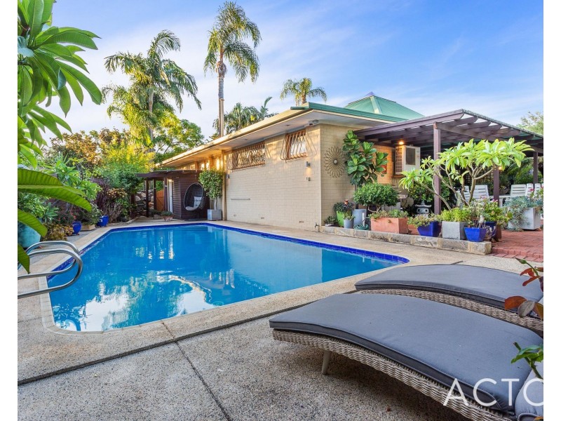 12 Olympic Place, Ardross WA 6153