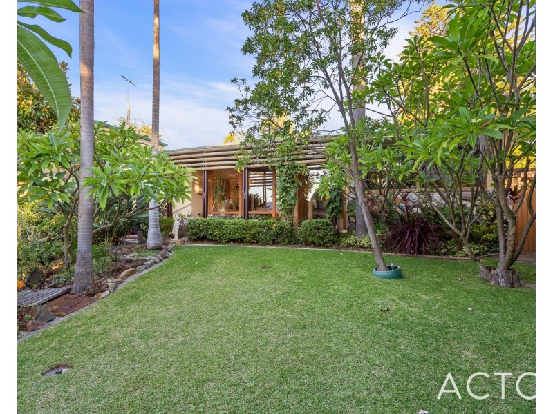 12 Olympic Place, Ardross WA 6153